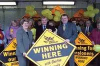 charles kennedy with the shepway lib dem team