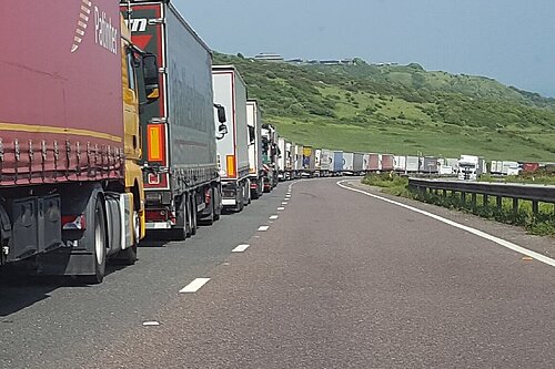 Lorries in A20 TAP