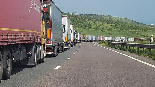 Lorries in A20 TAP