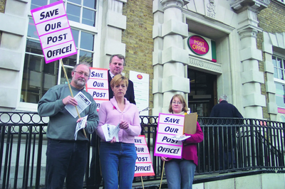 Lynne beaumont, Neil Matthews, Peter Carroll and Season Prater campaigning against Folkestone Post Office closure