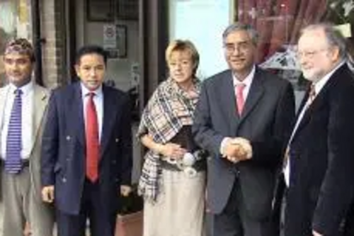 Gopal Giri, Dhan Gurung, Lynne Beaumont, Sher Bahadur Deuba and Neil Matthews