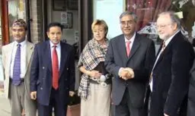 Gopal Giri, Dhan Gurung, Lynne Beaumont, Sher Bahadur Deuba and Neil Matthews