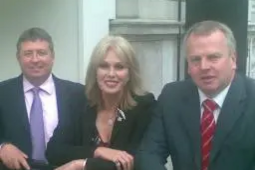 Martin Howe, Joanna Lumley and Peter Carroll outside Downing Street