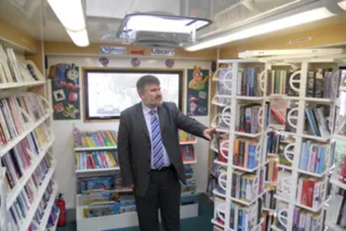 Mayor Dave Hodgson in the Bedford Borough Mobile Library